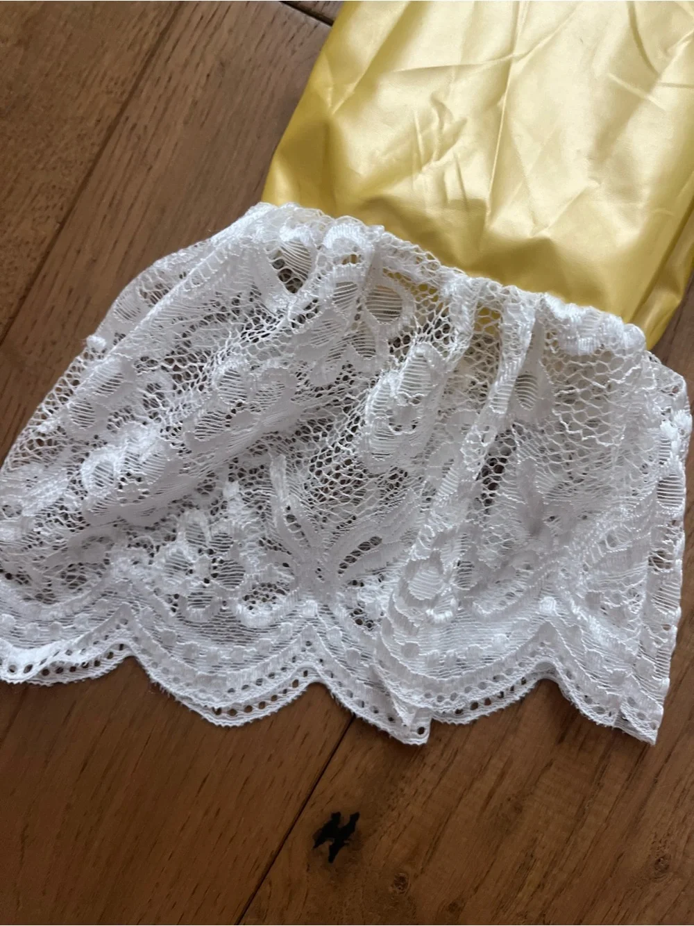 Golden Yellow Girls Large Princess Costume Dress Victorian Colonial Belle 2 pcs